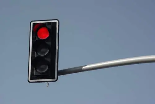 Verkehrsunfall - Alleinige Haftung bei qualifiziertem Rotlichtverstoß