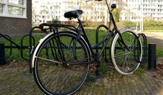 Radfahrer haftet für ein Umgefallenes Fahrrad im Fahrradständer