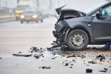 Verkehrsunfall – Beseitigung ölhaltiger Betriebsstoffe