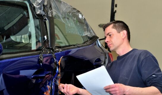 Verkehrsunfall: Sachverständigenhonorar – Erstattungsfähigkeit von Schreibkosten und Fahrtkosten