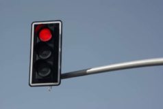 Verkehrsunfall - Alleinige Haftung bei qualifiziertem Rotlichtverstoß