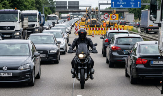 Befahren einer Rettungsgasse: Diese Bußgelder und Fahrverbote drohen