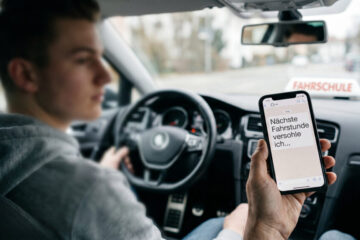 Widerruf der Fahrlehrerlaubnis: WhatsApp-Belästigung reicht