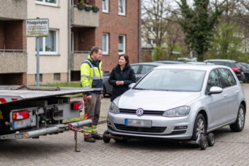Rückzahlung der Abschleppkosten nach Abtretung: Klage gegen Abschleppdienst abgewiesen