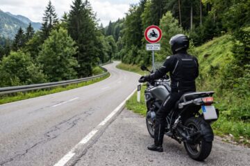 Sperrung der Bundesstraße für Motorräder: Verkehrsversuch auf der B307 rechtmäßig
